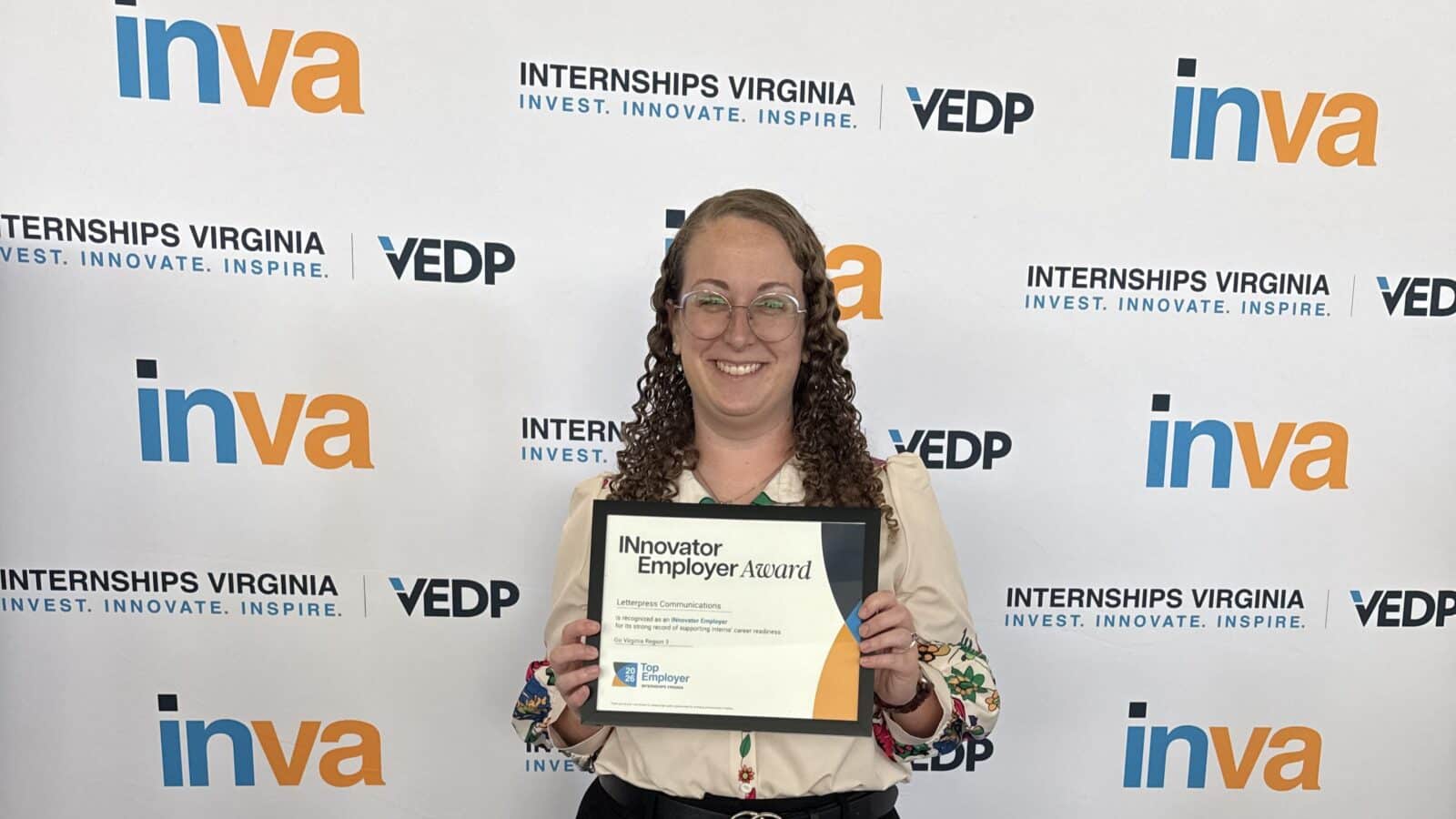Letterpress Communications Social Media Manager Karyn Keane accepts the Internships Virginia Innovator Employer Award on Oct. 1 at the Virginia Chamber of Commerce’s Virginia Education and Workforce Conference in Richmond, Va.